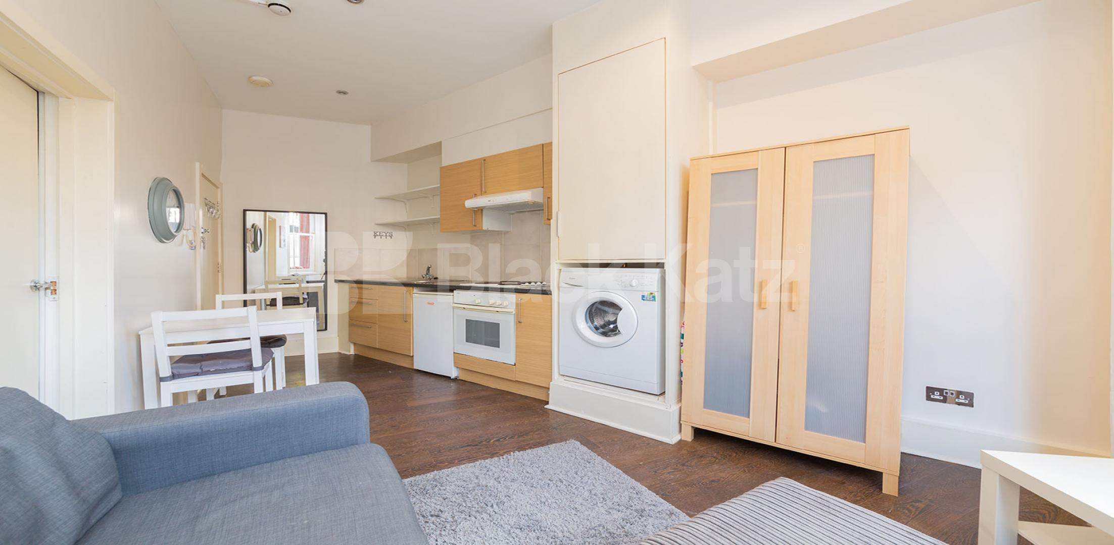 Large studio in a period red brick house in Maida Vale W9. Sutherland Avenue, Maida Vale 